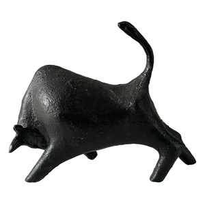 AK Laiton Espagne Taureau Métal Noir Pièce maîtresse pour la décoration intérieure Décoration de table Ornements Fabricant - Product Image 1