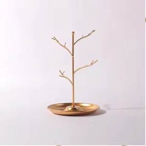 แท่นวางเครื่องประดับโลหะสีดำด้านสไตล์วินเทจ พร้อมฐานลายเทวดา เป็นมิตรกับสิ่งแวดล้อม ใช้งานได้หลากหลาย สำหรับแหวน ต่างหู สร้อยคอ หรูหรา - Product Image 4