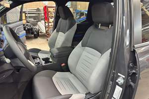 Toyota Tacoma TRD Sport Double Cab 4x4 2.4L Turbo I4 Gris Couleur ODM 2025 - Product Image 2