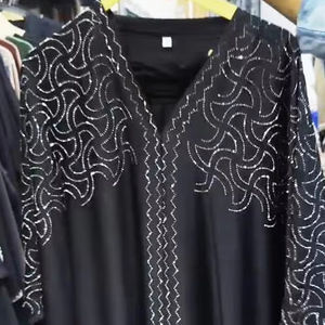 Ropa islámica tradicional de mujer modesta y elegante, hermosa ropa de fiesta, estilo Abaya, accesorio de Dubái incluido para musulmanes modestos - Product Image 1