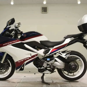 COMMANDEZ la nouvelle Honda VFR 800 2026 - Achetez des motos sportives - Product Image 5