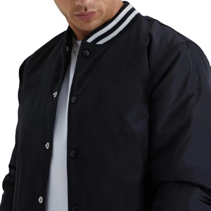 เสื้อแจ็คเก็ตวาร์ซิตี้ผู้ชายคุณภาพสูง พร้อมโลโก้ที่ปรับแต่งได้ ดีไซน์ผ้าคอตตอนผสมพรีเมียม เหมาะสำหรับชุดลำลอง เสื้อแจ็คเก็ตวาร์ซิตี้สำหรับผู้ชาย - Product Image 3