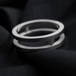 Anillo Doble de Plata de Ley 925 Maciza con Baño de Platino, Moderno, Minimalista, Geométrico, Simple para Uso Diario - Product Image 1