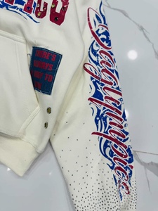 Sweat-shirts à capuche épais en polaire imprimés, personnalisables avec broderie de strass et patchwork, fermeture éclair et logo sur mesure - Product Image 3