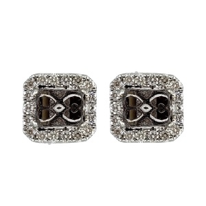 Boucles d'oreilles clous semi-montées en or blanc massif 18 carats de haute qualité, avec diamants véritables taille brillant et sertissage griffe, pour fiançailles élégantes - Product Image 2