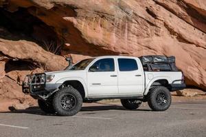 TOYOTA TACOMA TRD OFF-ROAD DOUBLE CABINE 2015 D'OCCASION (LHD/RHD) - Product Image 3