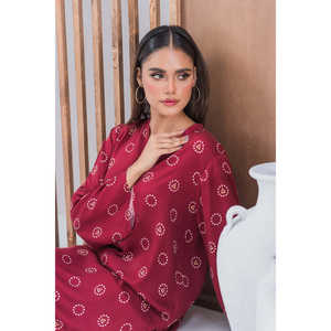 Ensemble coordonné 2 pièces en crêpe imprimé bordeaux pour femme - Tenue décontractée avec short - Disponible en tailles XS, S, XL, XXL - Product Image 4