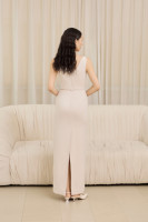 Robe longue blanche à col en V en tissu crêpe américain NOISE WHITE Vietnam pour femmes - Style élégant structuré KD76