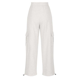 Pantalones elásticos de estilo yoga que ofrecen flexibilidad y comodidad a las mujeres para uso activo y de salón. - Product Image 6