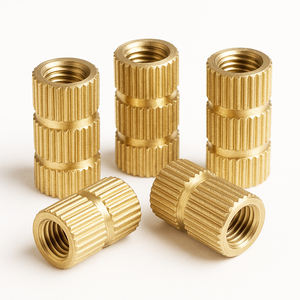 Inserts filetés en laiton de précision OEM pour le moulage plastique, inserts moletés verticaux pour l'électronique - Product Image 2