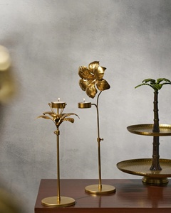 Bougeoir en métal doré en forme de rose de style classique de luxe fait à la main personnalisé en laiton plaqué décoration de la maison fumée de noël - Product Image 4