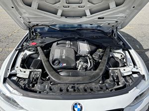 USADO LHD/RHD 2015 B M W M4 COUPE - Product Image 3