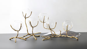 Bougeoir à trois chandeliers moderne de luxe en métal aluminium couleur argent personnalisable pour les occasions de Noël - Product Image 5