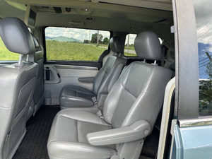 Auto Usado de Calidad a Precio Accesible, Volkswagen Routan SE 2010, Volante a la Izquierda - Product Image 4
