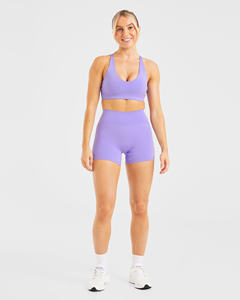 Venta caliente Vibrant Purple Staple Shorts y Staple Sports Bra Correas ajustables Conjuntos de mujer Conjunto de dos piezas a juego para mujer - Product Image 3
