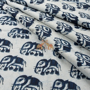 Dernière collection de tissus en coton imprimé éléphant indigo, faits main et fabriqués à la main, pour la couture, le quilting et l'artisanat - Product Image 2