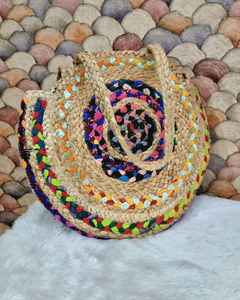 Conception classique en fibre de jute naturelle écologique avec un sac fourre-tout rond décontracté avec poignée, bonne capacité pour les petits essentiels - Product Image 1