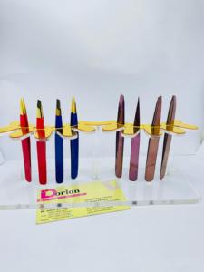 Pinzas cosméticas para cejas, soporte de sujeción, soporte de exhibición de Material acrílico sostenible de alta calidad, pinzas para cejas puntiagudas inclinadas - Product Image 2