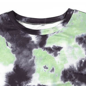 Nouveautés été Ensemble t-shirt et short à tricoter deux pièces, décontracté et teint par cravate, au-dessus du genou, streetwear à motif uni pour femmes - Product Image 5