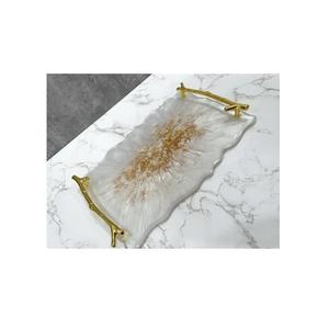 Plateau de service en résine époxy au Design Unique avec poignée en métal doré plateau en résine de meilleure qualité utilisé pour la maison hôtel à bas prix - Product Image 4