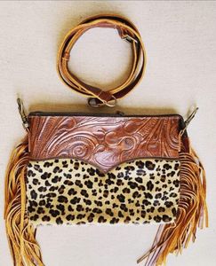 Bolsos de cuero hechos a mano con estampado de leopardo hechos a medida y tallados a mano por maestros artesanos para reventa - Product Image 6