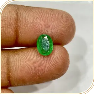 Esmeralda Zambiana Natural de 1.45ct, Corte Cojín, Material de Diamante, Certificación IGI, Color Verde Esmeralda, Tamaño Ovalado 9x7x3mm - Product Image 2
