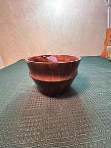 Bols en bois naturel et résine pour servir des collations, des fruits et comme centre de table décoratif - Product Image 6