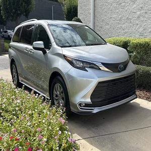 TOYOTA SIENNA USADA EN EXCELENTE ESTADO - EN VENTA - LISTA PARA ENTREGA - Product Image 1