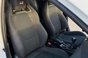 รถยนต์ปี 2024 รุ่น GR Core SUV R18 AWD ไมล์น้อย เกียร์อัตโนมัติ พวงมาลัยซ้าย น้ำมันเบนซิน สีเข้ม หลังคาซันรูฟแบบพาโนรามา เบาะหนัง - Product Image 5