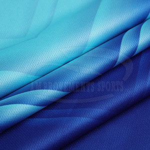 Camiseta de Fútbol Personalizada de Alta Calidad con Manga Corta Transpirable, Color y Logotipo Personalizados, Hecha de 100% Poliéster - Product Image 5