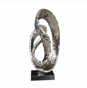 Acheter Love Sculptures Nickelé Taille Standard & Aluminium & Sculptures de base en bois à vendre par les exportateurs - Product Image 3