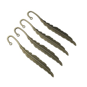 4 Piezas de Marcadores de Metal de Latón, Accesorios Modernos para Hacer Joyería con Forma de Horquilla, Ganchos Dorados Tallados para Amantes de los Libros - Product Image 1