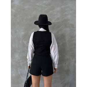 Chaleco de Gamuza para Mujer en Conjunto Elegante al por Mayor - Product Image 2