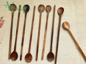 Cuillère en bois naturel à long manche. Cuillères en bois faites à la main. Cuillères à smoothie, cuillères de service de table, cuillères à cocktail. Taille 15cm cadeau significatif - Product Image 2