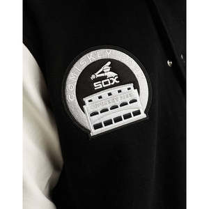 Veste universitaire personnalisée, manches fendues, broderie chenille, logo, veste de baseball, contraste noir et blanc, veste universitaire - Product Image 2
