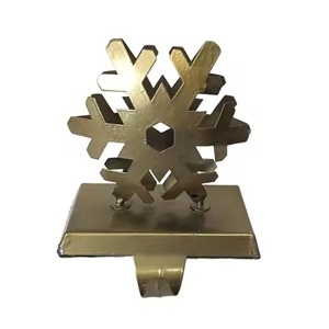 Soporte de calcetín de metal simple para Navidad Gancho de hierro mínimo para colgar medias y decoración de vacaciones en casa - Product Image 1