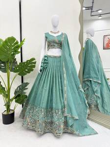 Ensembles tendance pour femmes : Magnifique Lehenga Choli avec broderie en fil Dori et travail de sequins - Product Image 6