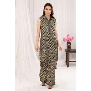 ชุดสูทผ้าลอนสีดำและสีขาวแบบ 2 ชิ้นสำหรับผู้หญิง (ยังไม่ได้เย็บติดกัน) - Product Image 4