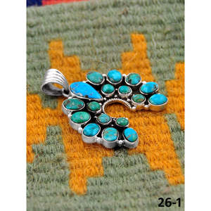 Pendentif Turquoise Fait Main du Sud-Ouest, Émeraude de la Vallée avec Sertissage à la Française en Argent Sterling, Breloques Taille Émeraude - Product Image 3