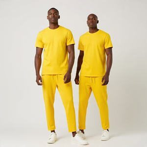 ชุดกีฬาสองชิ้นสำหรับผู้ชายเสื้อยืดแขนสั้นพิมพ์ลายเสื้อกันลมและกางเกงสำหรับฤดูร้อน - Product Image 6