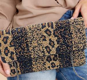 กระเป๋าคลัทช์ประดับลูกปัดด้วยมือสไตล์โบโฮสุดหรูพร้อมสายโซ่ถอดได้และคริสตัลพลอยเทียม - Product Image 2