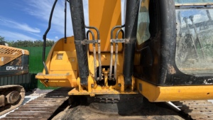Excavadora Hidráulica Usada JCB JS220LC de 22 Toneladas con Orugas Largas y Motor EcoMAX - Product Image 4