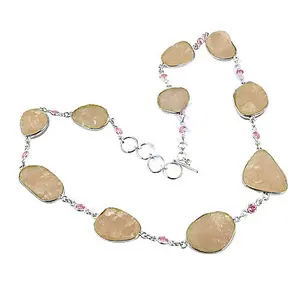 Collar de Cristal de Cuarzo Rosa Plateado para Mujer - Joyería Elegante con Piedras Preciosas - Product Image 2