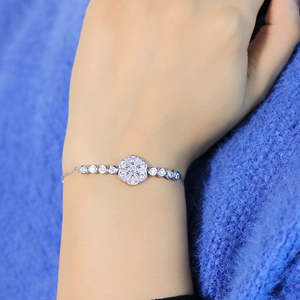 Pulsera Floral con Diamantes Zarkan, Estilo Elegante - Product Image 2