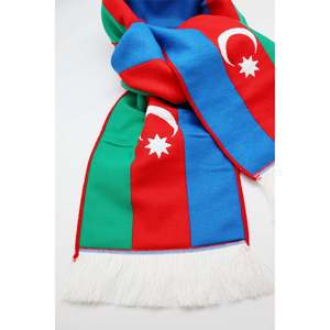 Écharpe tissée à pompons avec drapeau de l'Azerbaïdjan en tissu - Product Image 3