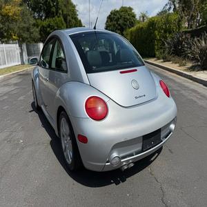 ¡Oferta Imperdible! Volkswagen New Beetle Turbo S 2003 Super Limpio, Transmisión Manual de 6 Velocidades, Motor Turbo de 4 Cilindros, Tracción Delantera, Hatchback Gris de Lujo - Product Image 2