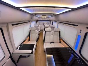 Minibús VIP de Lujo 2025 - Negro - Gris Metálico, Motor Diésel/Gasolina, Volante a la Izquierda, Transmisión Automática, Emisión Euro V, Listo para Exportación - Product Image 2