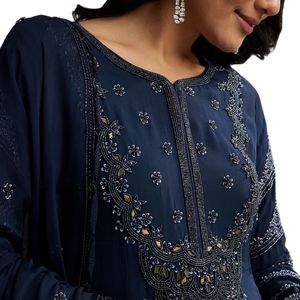 Conjunto Anarkali de Seda Bordada Azul con Dupatta, Venta al por Mayor, Ropa Étnica para Mujer, Moda Personalizada, Fabricante OEM, Proveedor al por Mayor, Ropa de Fiesta - Product Image 2