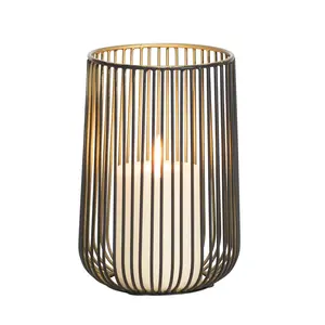 Élégante lanterne porte-bougie de luxe en fer et bois, écologique et faite à la main, pour la décoration de la maison et de mariage - Zahid Exports - Product Image 4