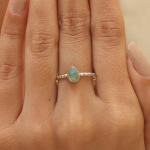 Joyería de piedras preciosas de ópalo para mujer, anillo de estilo bohemio de plata, joyería de plata de ley 925, anillo hecho a mano de tendencia, Regalo para mamá - Product Image 4